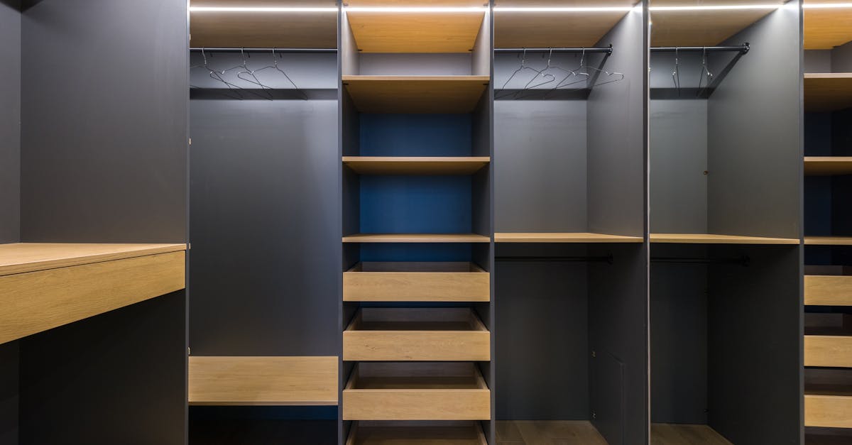 Why Minimalism Works Well with Built-In Wardrobes