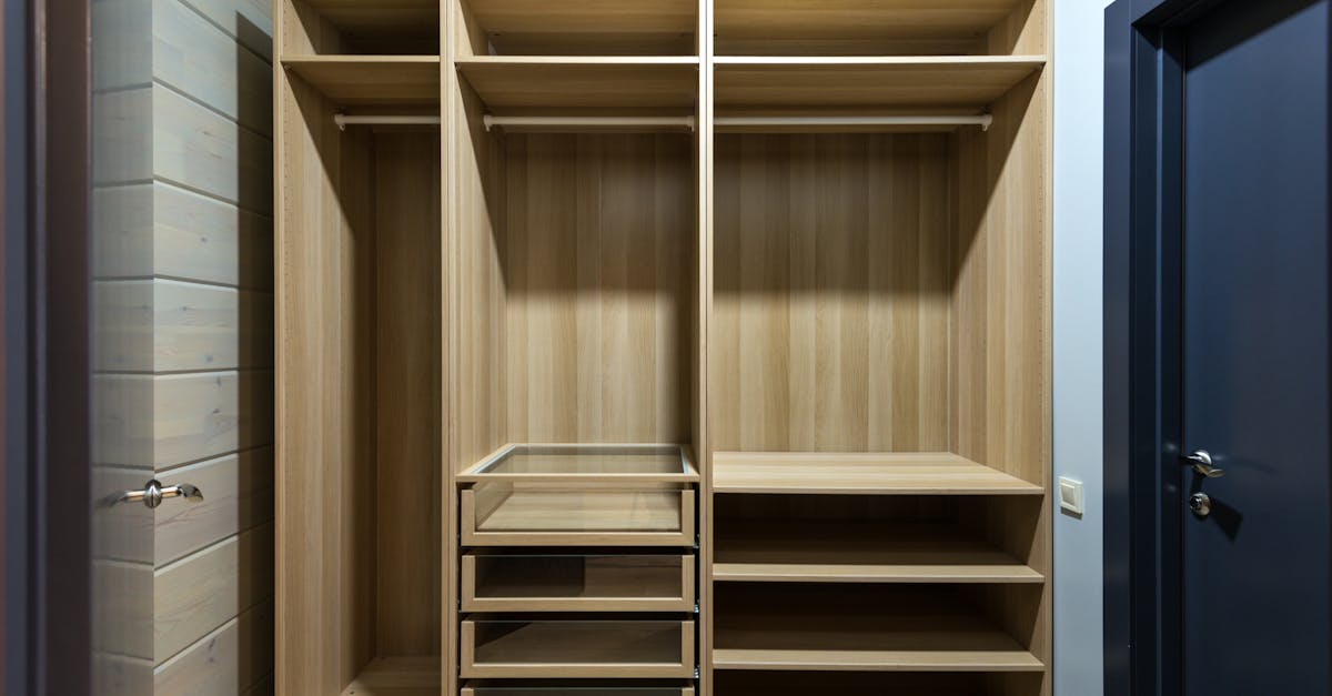 How to choose the right flooring for a walk-in wardrobe