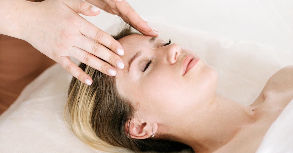 Is a couples massage a good date idea?