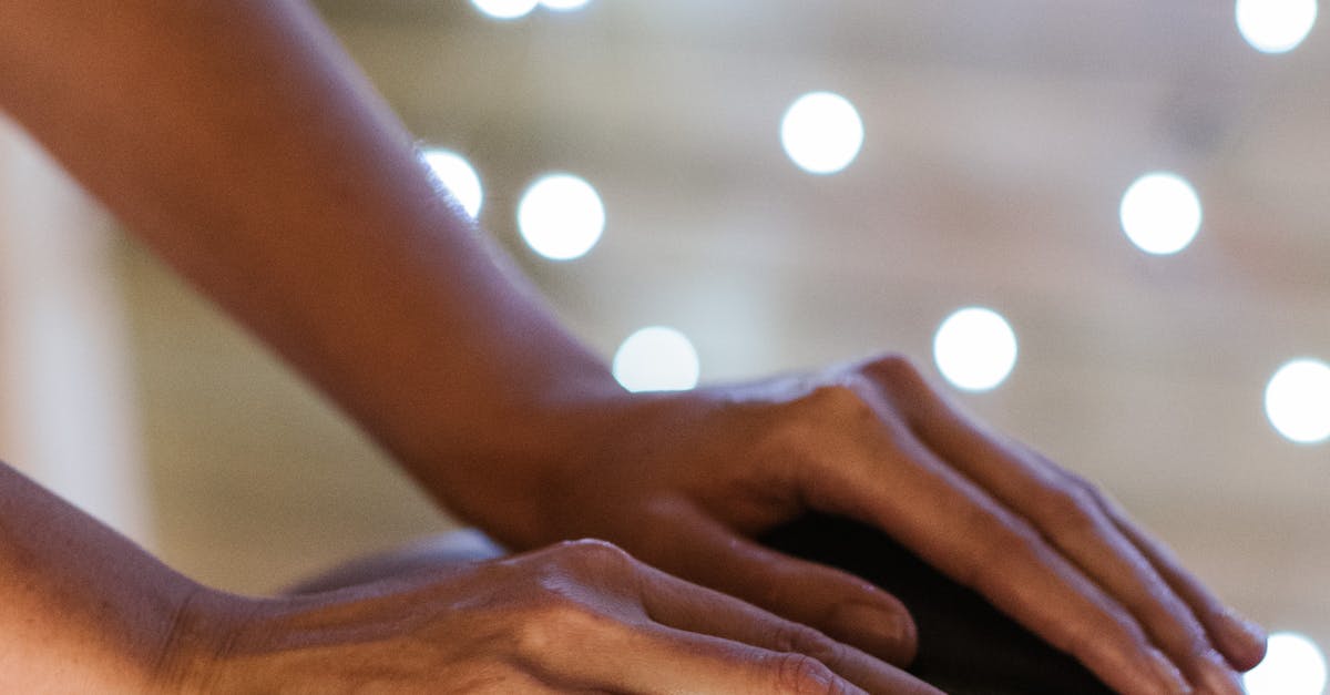 What Techniques are Used in Couples Massages and Their Benefits?