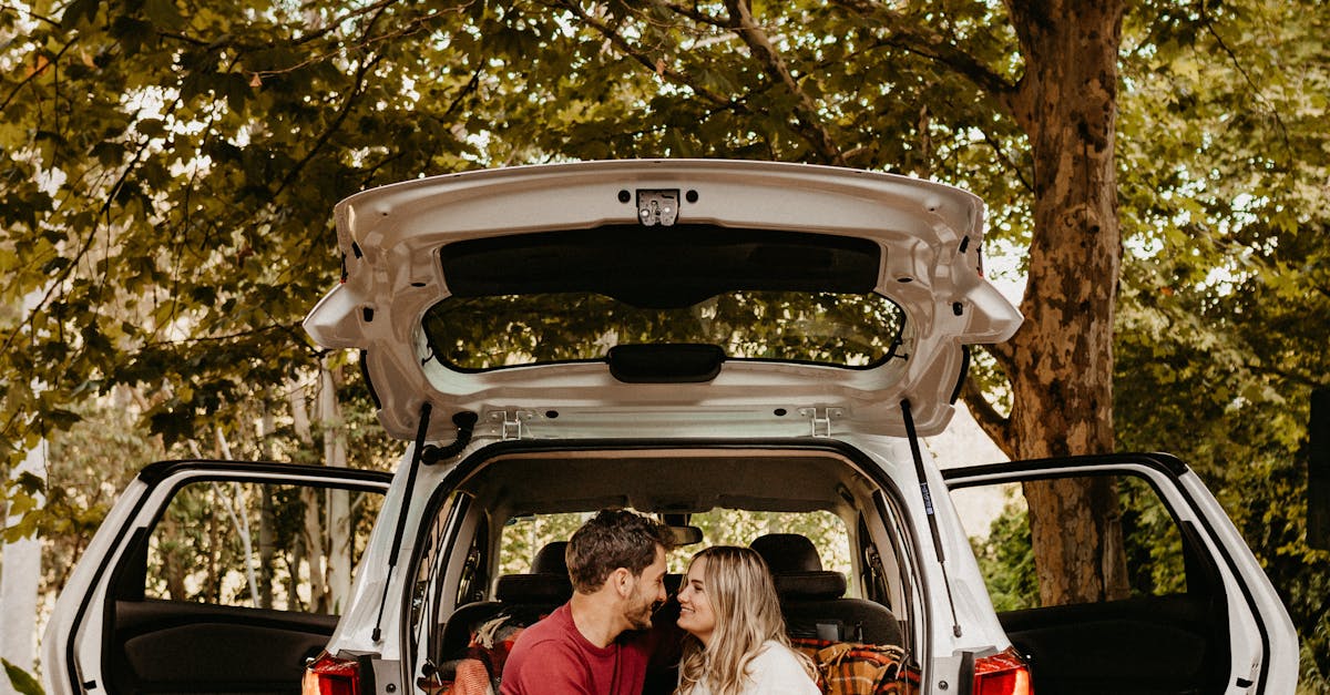 What to Expect Before and After Your Couples Massage Experience