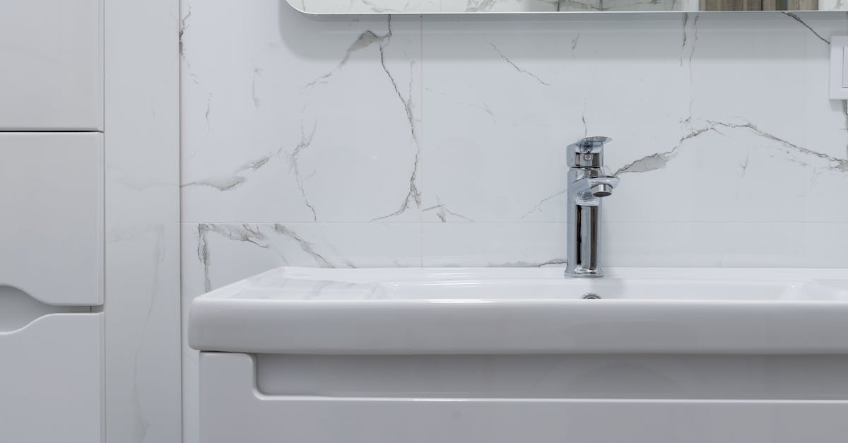 Can a plumber fix blocked drains?
