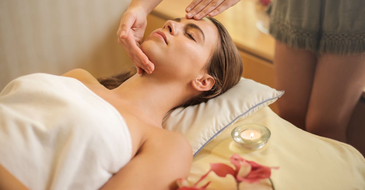 What is the difference between an RMT and a massage therapist Erindale, Mississauga