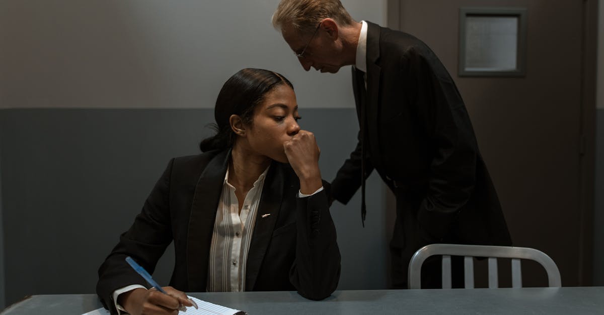 What are the four 4 tips to manage online reputation easily?