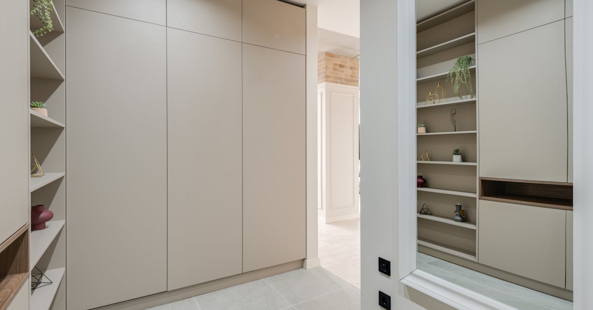 How do I choose a built-in wardrobe?