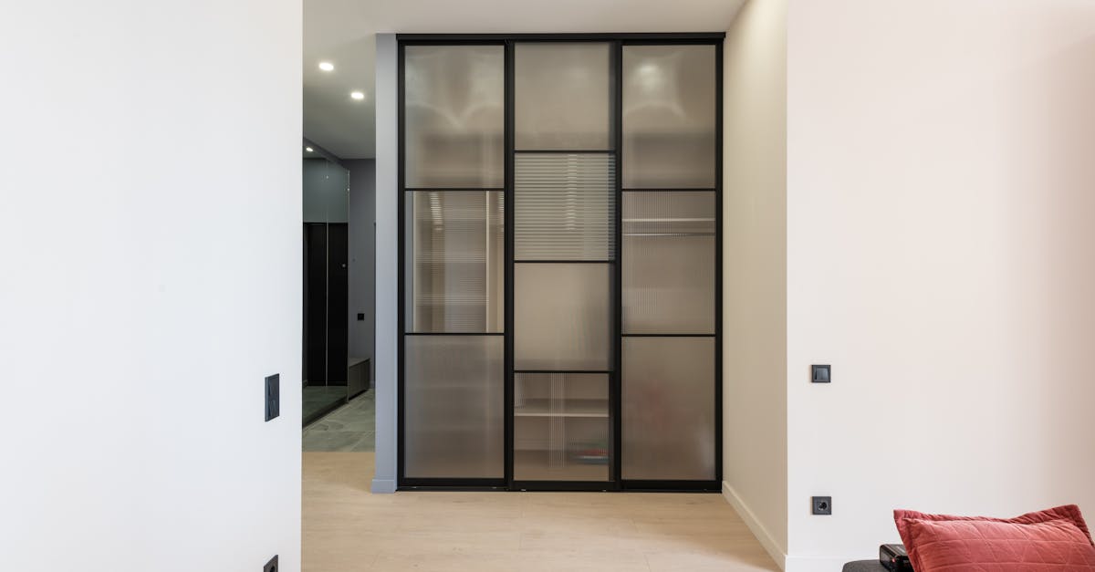 What to Look for in Sliding Door Wardrobe Materials