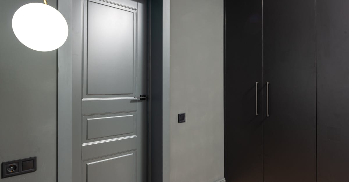 Why Hinged Door Wardrobes Are Great for Couples