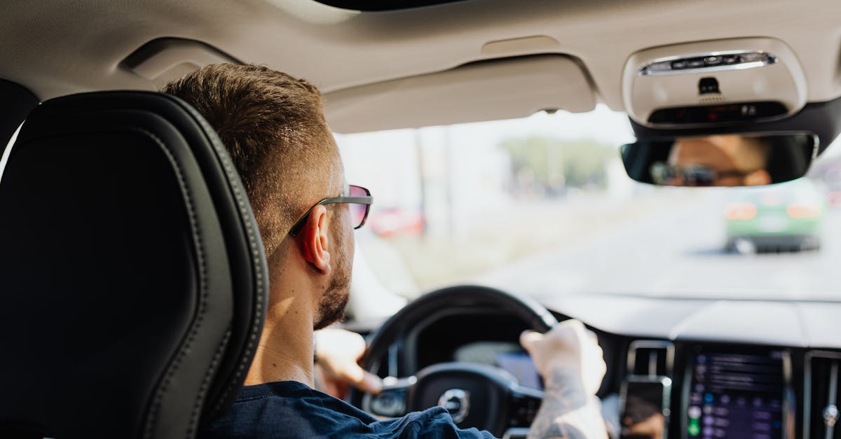 Can you drive with a broken sunroof?